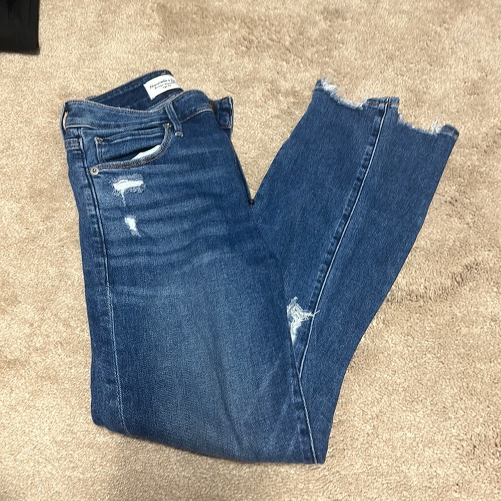 Abercrombie ankle high rise jean raw hem size 0s